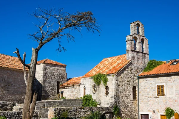 Εκκλησία της Θεοτόκου στο κέντρο της παλιάς πόλη Μπούντβα, Μαυροβούνιο — Φωτογραφία Αρχείου