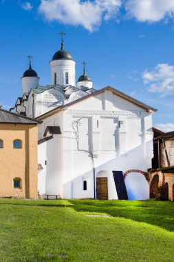 Başkalaşım Kirillo Belozersky Manastırı yakınındaki şehir Kirillov, Vologda region, Rusya Federasyonu içinde kilise kapısı