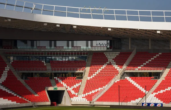 Debrecen, Węgry - Nobember 1, 2015: Nagyerdei Stadion. To jest Stadion Fc "Debrecen". Otwarty 1 maja 2014. Pojemność stadionu jest 20 340 miejsc, co czyni go trzecim pojemność stadionu Węgry — Zdjęcie stockowe