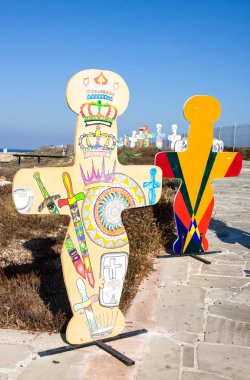 Paphos - 12 Temmuz 2017: Idol, Pomos.Waterside sanat Liseleri öğrencileri tarafından adanın diğer tarafında yapılan Baf.