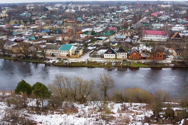 Visa från bell tower av Borisoglebsky kloster, Torzjok, Ryssland — Stockfoto