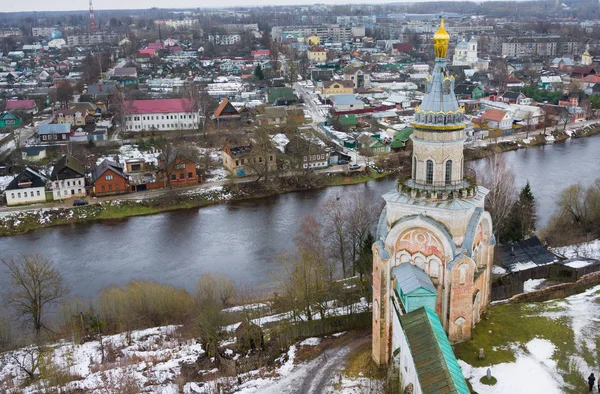 Çan kulesi, Borisoglebsky manastır, Torzhok, Rusya Federasyonu görüntülemek — Stok fotoğraf