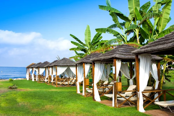 Gazebo on Mediterranean beach, Paphos. Cyprus — Stock Photo, Image