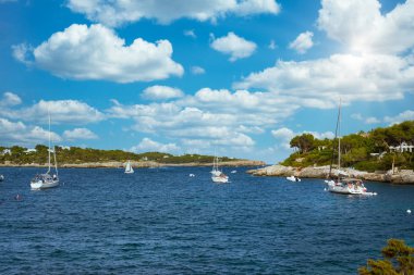 Calo de Sa Torre, Mallorca, İspanya 'daki turistler