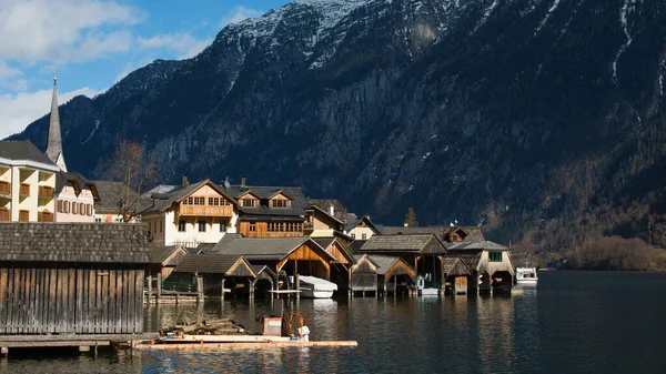 Casas Tradicionales Barco Madera Hallstatt Pueblo Montaña Hallstaetter Lake Salzkammergut — Foto de Stock