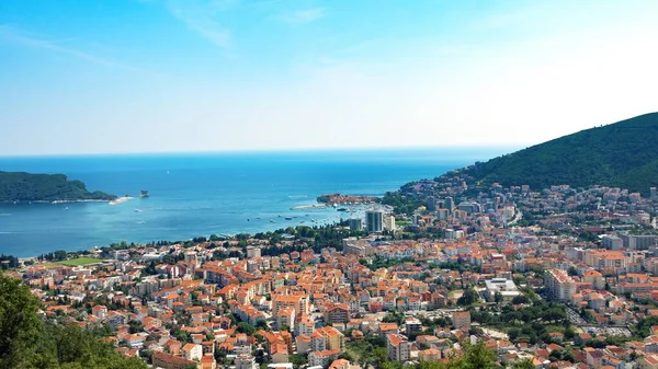 Górny Widok Miasto Budva Wysokimi Górami Czarnogóra — Zdjęcie stockowe