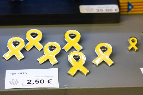 Girona España Febrero 2020 Cinta Amarilla Símbolo Independencia Cataluña Diferentes —  Fotos de Stock
