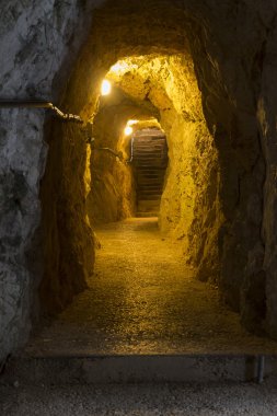 Bavaria, Almanya için Hoellentalklamm gorge içinde tünel