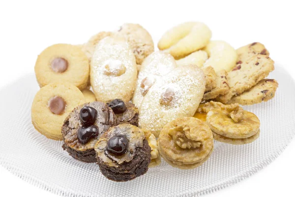 Alan (Dof sığ derinliği ile alınan Noel kurabiyeleri vurdu bir cam tabakta)