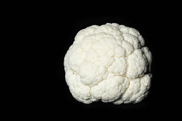 Whole raw cauliflower isolated on black background — Stock Photo, Image