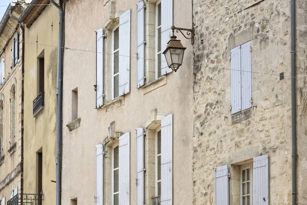 Facade seen in the town of Uzes, South France — Stock Photo, Image