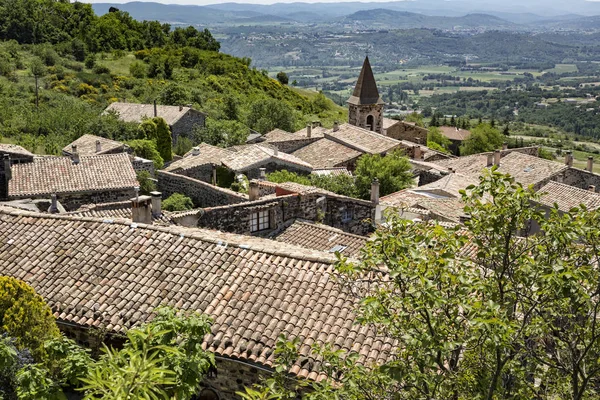 Το μικρό χωριό του Mirabel στην περιοχή Ardeche, Νότια Γαλλία — Φωτογραφία Αρχείου