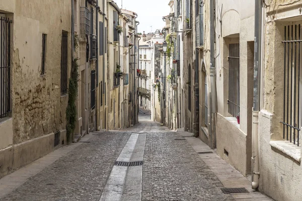 Pintoresco callejón en Montpellier, sur de Francia —  Fotos de Stock