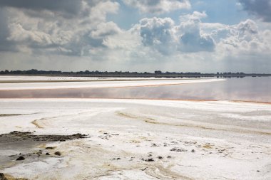 Camargue bölgesinde, Güney Fransa tuz üretimi