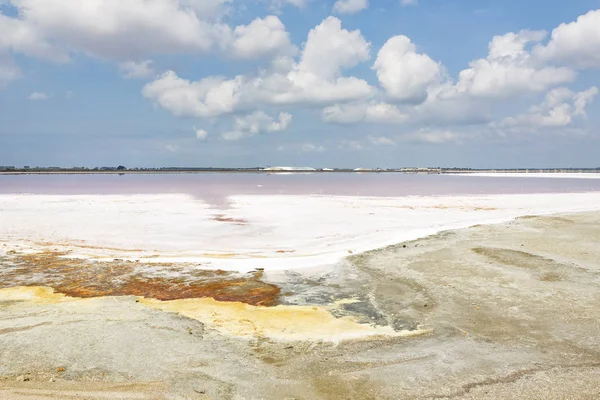 Salt production in the Camargue district, Southern France — Stock Photo, Image