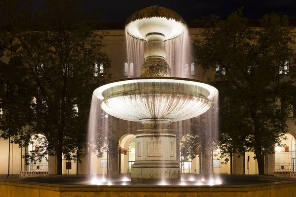 Illuminated Fountain Downtown Munich Germany — Stock Photo, Image