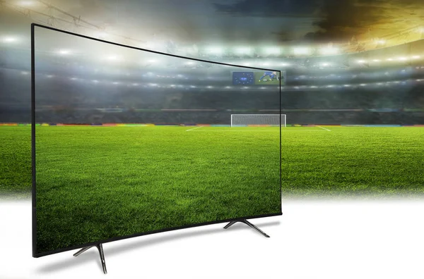 4k idegen rádióadást figyel, néz smart tv fordítása labdarúgó játék — Stock Fotó