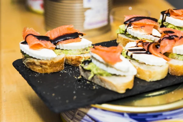 Bask ülkesinin pintxos 'u olarak adlandırılan İspanyol tapaları