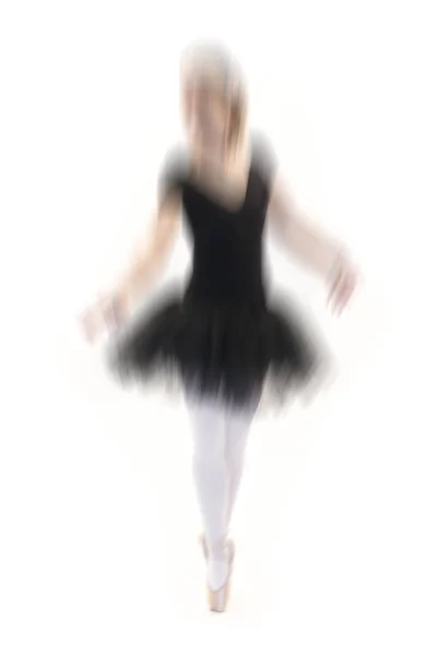 Balletttänzer posiert auf weißem Hintergrund — Stockfoto