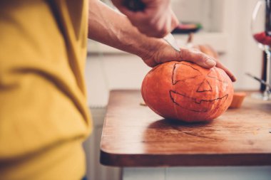 Jack-O-Lantern oluşturma anne 