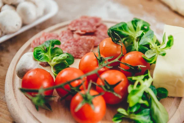 pizza pişirme için malzemeler