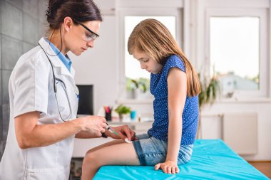 kız aşı ateş veren doktor