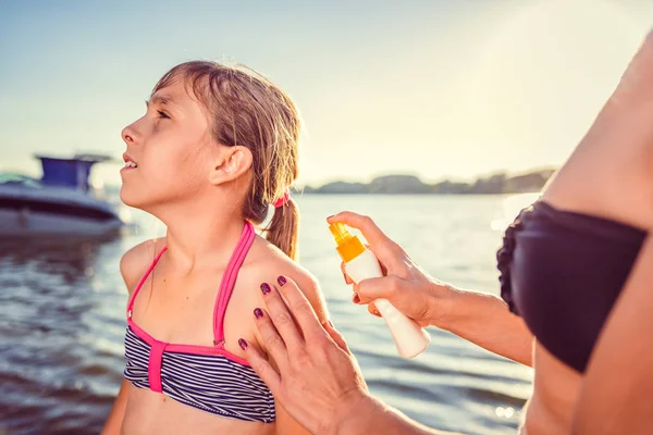 Anne koruma krem uygulamak