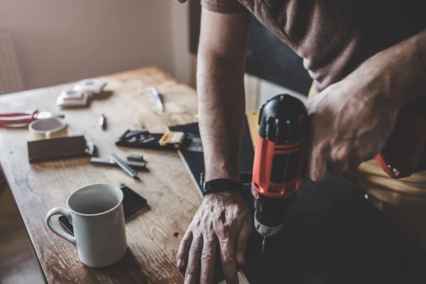 Homem com broca de energia — Fotografia de Stock