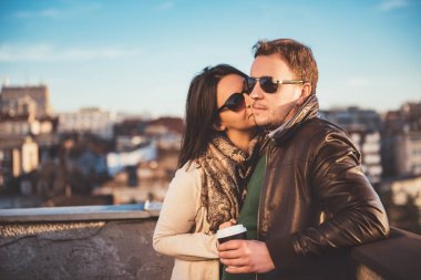 Çatı katında zevk çift