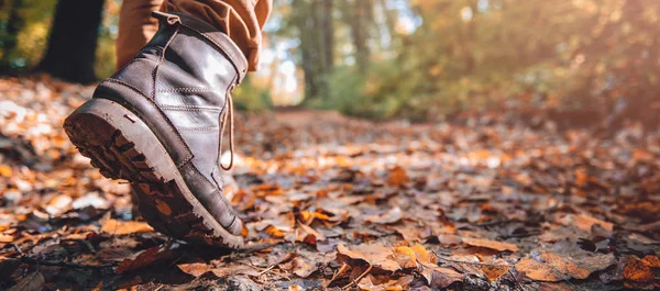 Hikers Muddy Boots Forest Trail — Stock Photo, Image