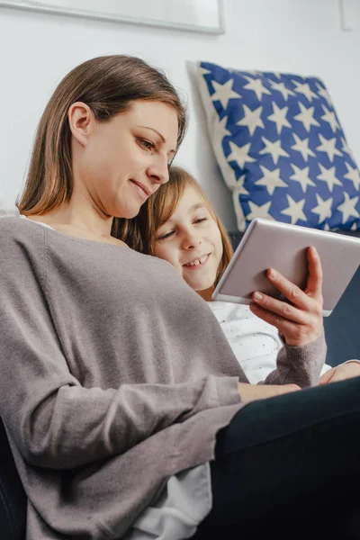 Mor Och Dotter Njuter Tiden Tillsammans — Stockfoto