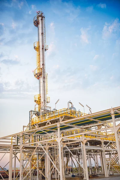 Prozesskolonnen Der Erdgasfabrik — Stockfoto