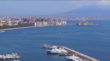4 k Naples, Batı bölgesine Ovo Kalesi ve Mergellina bağlantı noktası panoramik