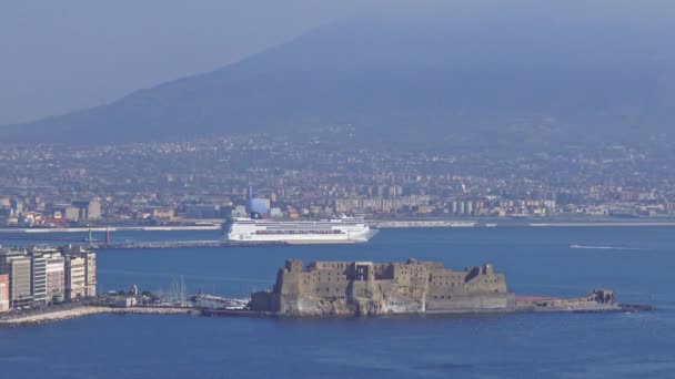 Napoli Castello Ovo Con Vesuvio Sullo Sfondo — Video Stock