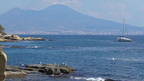 Italia Nápoles Vesubio Visto Por Puerto Marechiaro — Vídeos de Stock