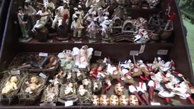 4 k İtalya, Napoli, San Gregorio Armeno, 13 Ekim 2017. Sergi sanat doğum sahnesi ve kocamın yenilik. Dünyada el sanatları dükkan sergi merkezi olarak bilinen.