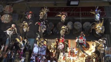 4 k İtalya, Napoli, San Gregorio Armeno, 13 Ekim 2017. Sergi sanat doğum sahnesi ve kocamın yenilik. Dünyada el sanatları dükkan sergi merkezi olarak bilinen.