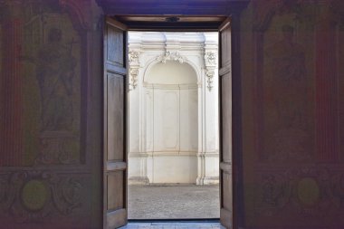 İtalya, Napoli, 13 Ekim 2017. Certosa, San Martino, yıl 1325, anıtsal dini kompleks. İç Oda detayları