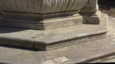 4 k İtalya, Napoli, 13 Ekim 2017, Certosa San Martino, yıl 1325, anıtsal dini kompleks. Büyük manastır, mermer de 1578 Dosio tarafından heykel