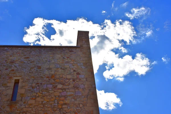 意大利 大教堂地区 2017年 11世纪的拉戈佩索莱 萨拉森和诺曼的中世纪城堡 塔楼和城墙 墙壁被建筑所攻破 — 图库照片