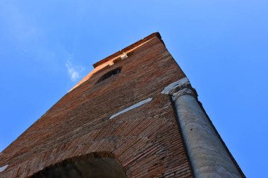İtalya, Napoli, Pietrasanta Romanesque çan kulesi umudu., tarihi merkezinde, Decumano alanı