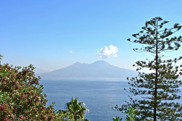 Italia Napoli Panoramica Del Vesuvio Visto Posillipo Road Foto Stock Royalty Free