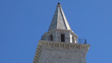 İtalya, Puglia, Trani Katedrali, messenger Anıtı Unesco kültür barış, Apulia Romanesk mimari muhteşem bir örneği ve böylece su üzerinde askıya alınmış gibi görünüyor denize yakın durur. 