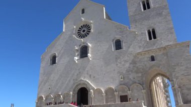İtalya, Puglia, Trani Katedrali, messenger Anıtı Unesco kültür barış, Apulia Romanesk mimari muhteşem bir örneği ve böylece su üzerinde askıya alınmış gibi görünüyor denize yakın durur. 