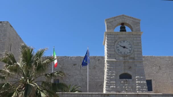 Italien Puglia Trani Schwabiska Slottet Byggdes 1233 Regeringstiden Frederick Swabia — Stockvideo