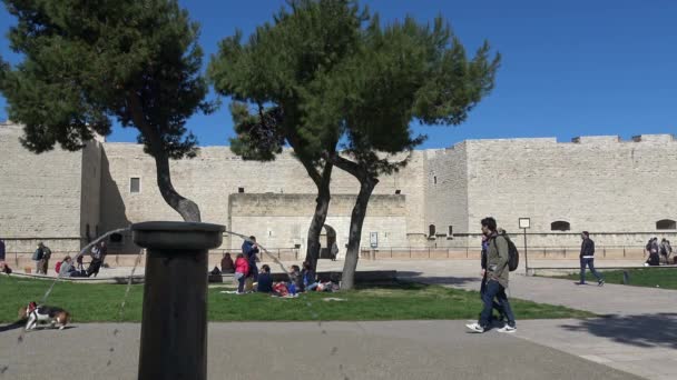 Itália Puglia Castelo Barletta Uma Fortaleza Imponente Localizada Poucos Passos — Vídeo de Stock