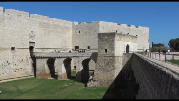 Itália Puglia Castelo Barletta Uma Fortaleza Imponente Localizada Poucos Passos — Vídeo de Stock