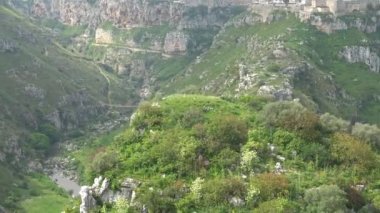 İtalya, Matera, Matera, taşlar UNESCO tarafından şehir ve gravina Panoraması. Yakınlaştırma