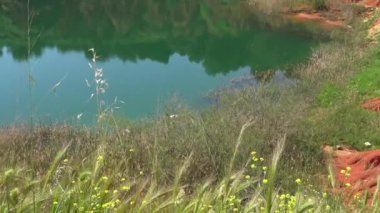 İtalya, Otranto, eski boksit Cava ve Zümrüt Yeşil Göl. 