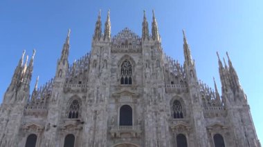 İtalya, Milan, 13 Şubat 2020, CORONA VIRUS gelmeden önce Duomo manzarası